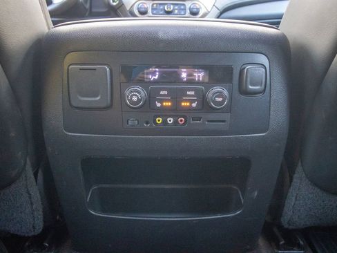 Used 2015 GMC Yukon Denali w/ Premium Package image 48