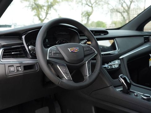 New 2026 Cadillac XT5 Luxury w/ LPO, Floor Liner Package image 65