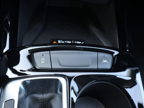 New 2026 Chevrolet Trax ACTIV w/ Sunroof Package FWD image 10