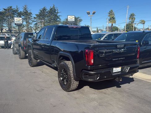 Used 2021 GMC Sierra 2500 Denali w/ Denali Black Diamond Edition image 25