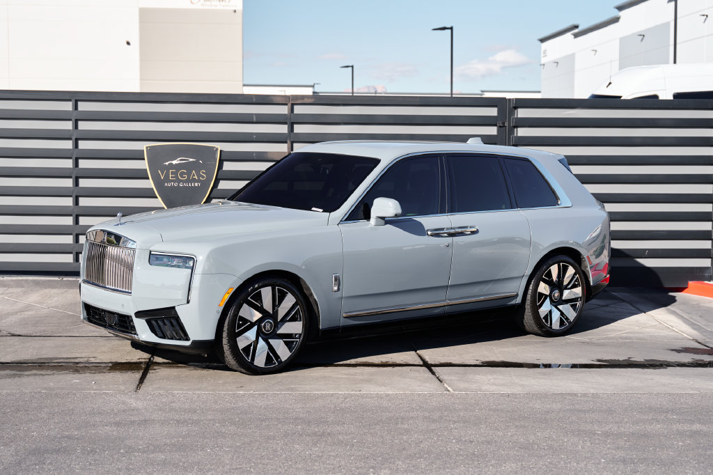 Used 2025 Rolls-Royce Cullinan AWD/4WD image 5