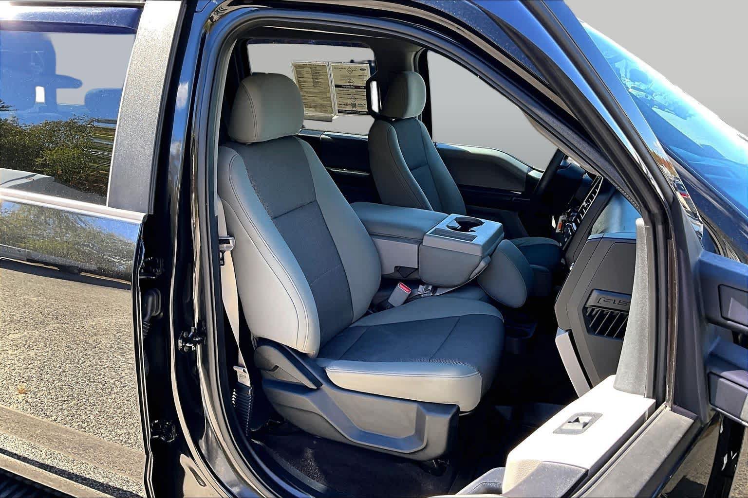 Used 2015 Ford F150 XL w/ Equipment Group 101A Mid AWD/4WD image 8