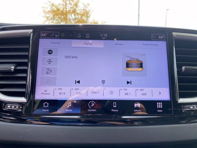Used 2024 Chrysler Pacifica Touring-L FWD image 23