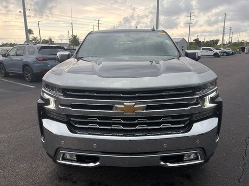 Used 2021 Chevrolet Silverado 1500 LTZ AWD/4WD image 2