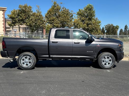 New 2026 RAM 2500 Big Horn AWD/4WD image 2