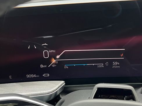 Used 2025 Cadillac Escalade IQ Luxury 2 image 25