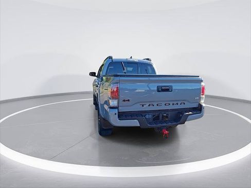 Certified 2020 Toyota Tacoma TRD Sport w/ TRD Premium Sport Package AWD/4WD image 9