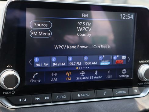 Used 2024 Nissan Sentra SV FWD image 15