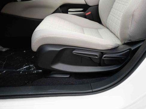 New 2026 Honda HR-V LX image 12