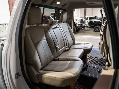 Used 2018 RAM 3500 Laramie w/ Convenience Group AWD/4WD image 22