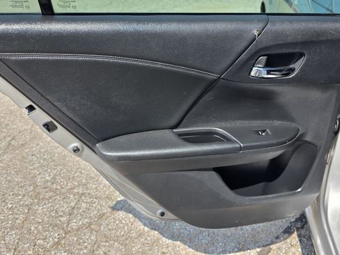 Used 2014 Honda Accord EX-L image 29