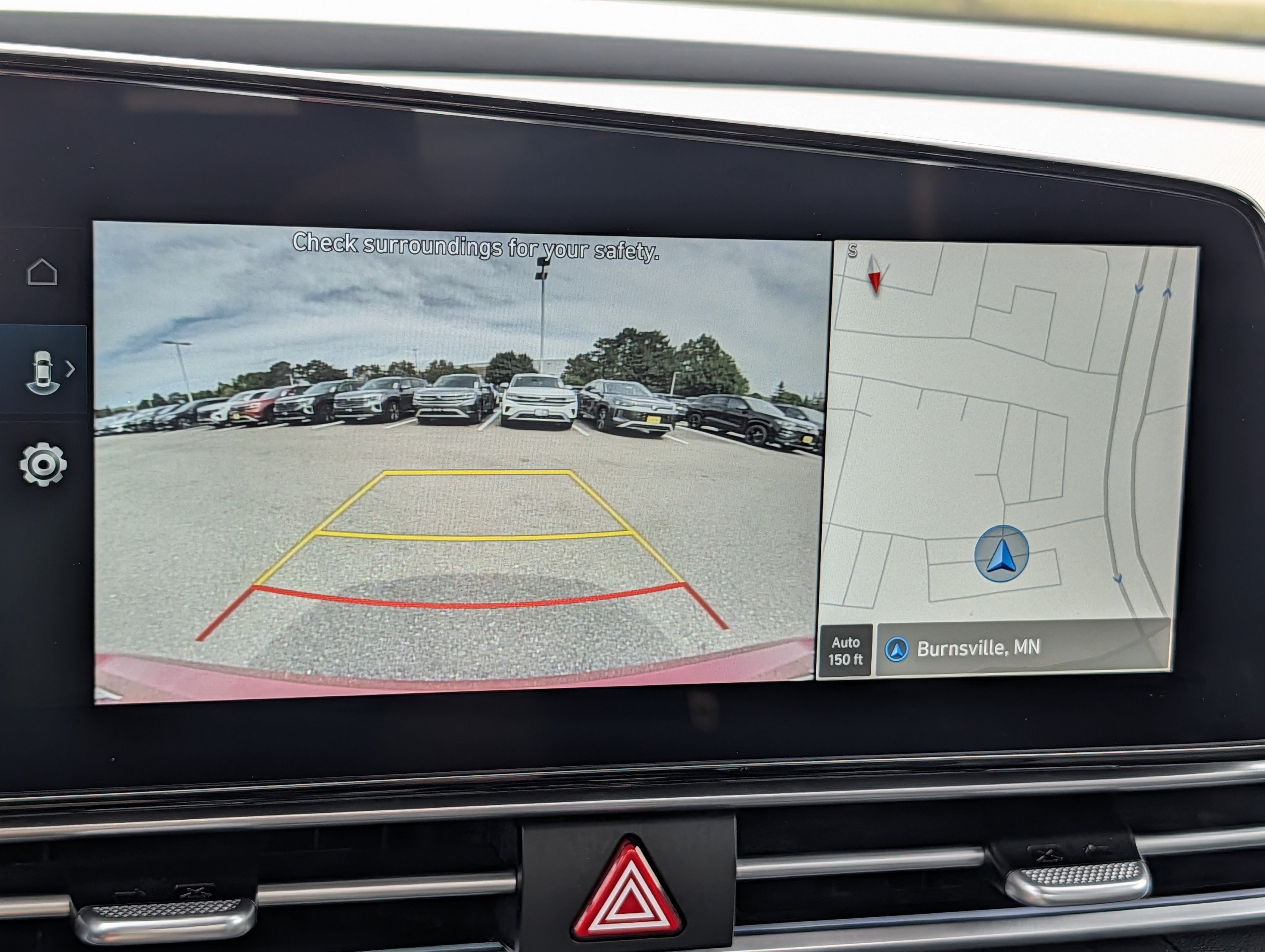 Used 2025 Hyundai Elantra Limited FWD image 27