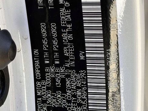 Used 2023 Toyota 4Runner Limited image 33