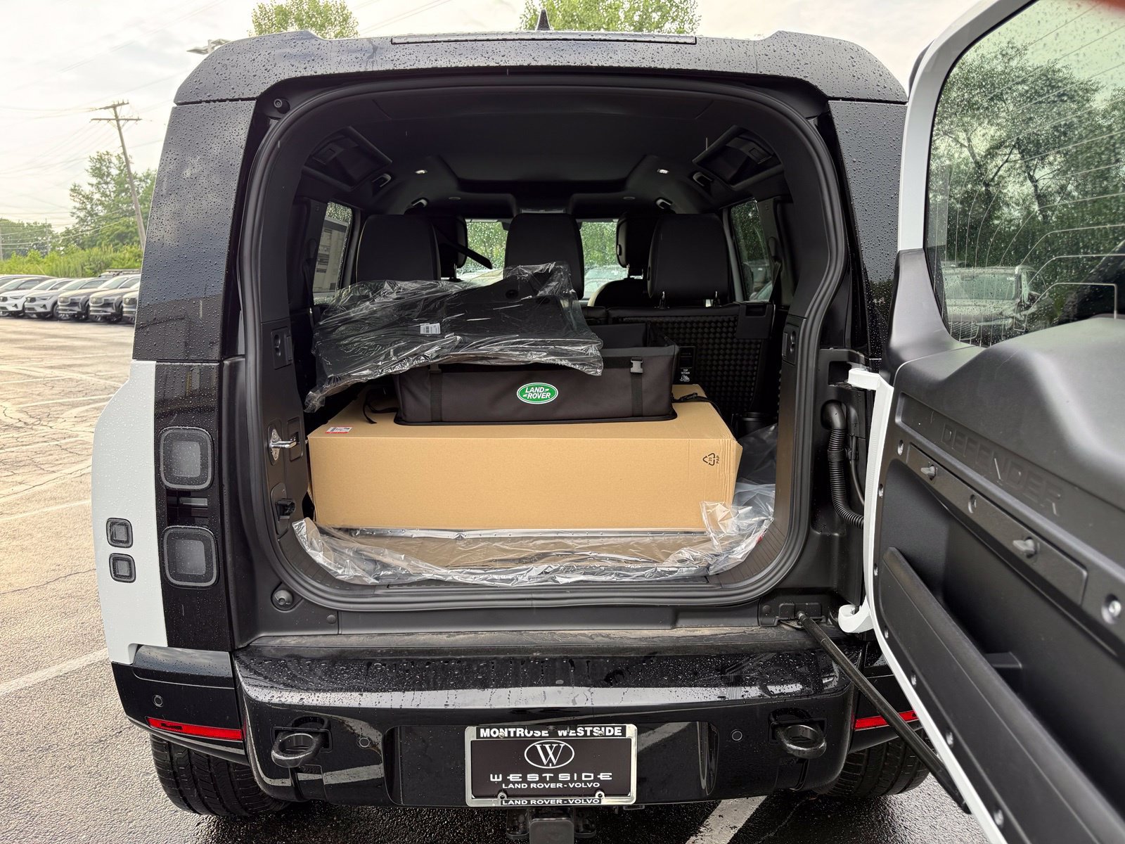 New 2026 Land Rover Defender 110 X-Dynamic SE AWD/4WD image 39