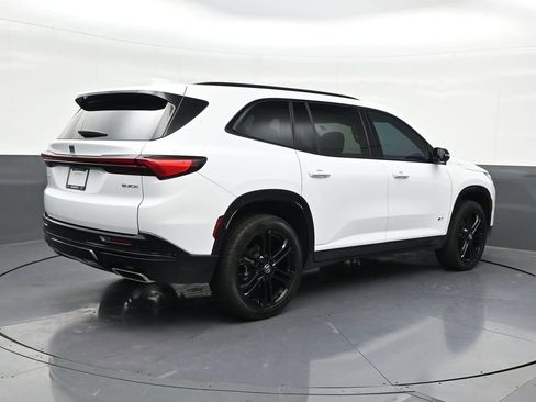 Used 2025 Buick Enclave Sport Touring w/ Power Package FWD image 5