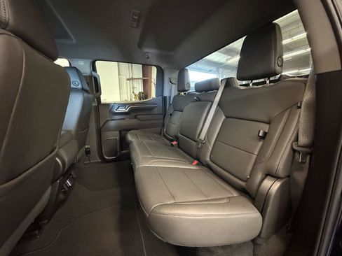 Certified 2025 GMC Sierra 1500 SLT AWD/4WD image 42