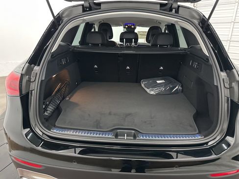 Used 2025 Mercedes-Benz GLC 350e 4MATIC image 24