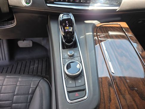 Used 2021 Cadillac Escalade Sport Platinum RWD image 33