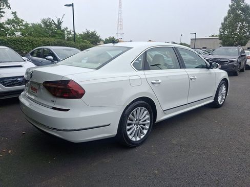 Used 2017 Volkswagen Passat 1.8T SE w/ SE Lighting Package image 6