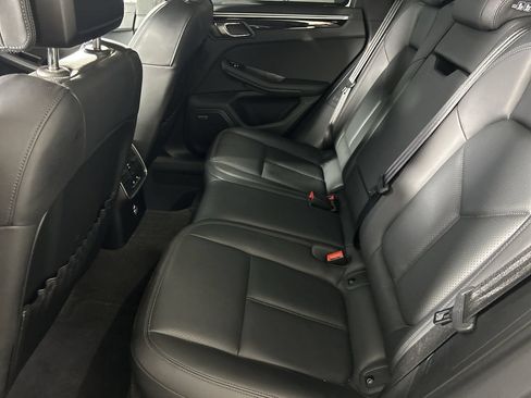 Used 2023 Porsche Macan Turbo AWD/4WD image 25