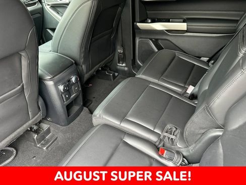 Used 2021 Ford Explorer XLT w/ Equipment Group 202A RWD image 11