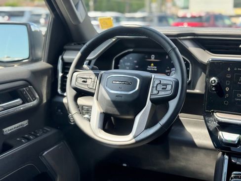 Certified 2025 GMC Sierra 1500 Denali w/ Denali Reserve Package AWD/4WD image 13