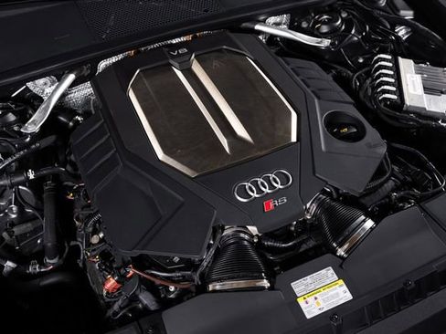 Used 2022 Audi RS 6 AWD/4WD image 11