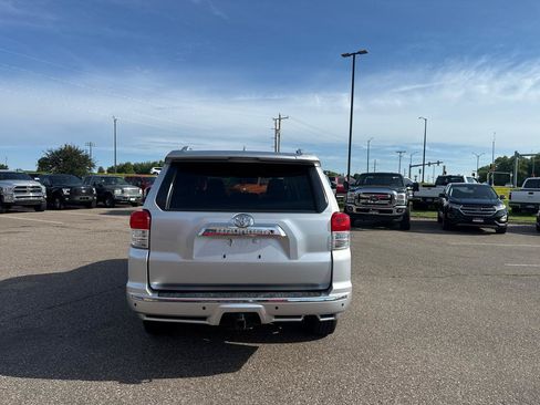 Used 2010 Toyota 4Runner SR5 AWD/4WD image 4