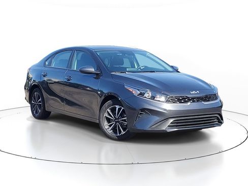 Used 2024 Kia Forte LXS FWD image 1
