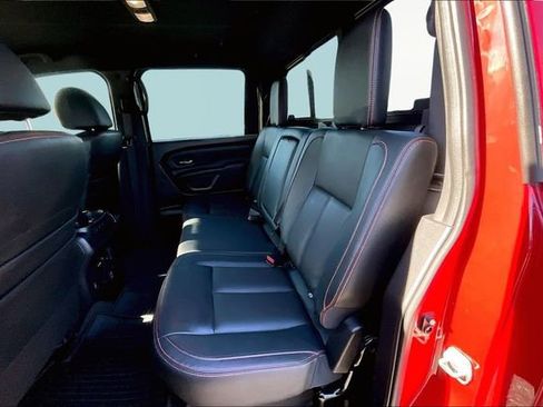 Used 2021 Nissan Titan PRO-4X w/ Pro-4x Convenience Package image 16