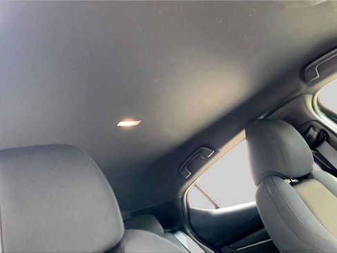 Used 2025 MAZDA MAZDA3 s FWD image 14