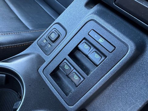 Used 2023 Ford Bronco Badlands image 47