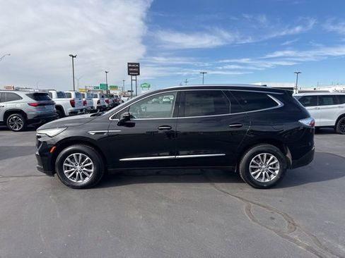 Used 2024 Buick Enclave Premium image 8