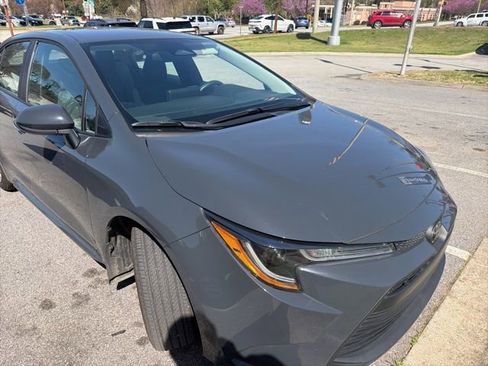 Used 2025 Toyota Corolla LE image 7