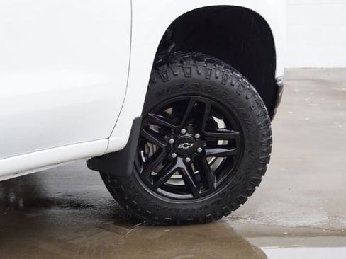 Used 2021 Chevrolet Silverado 1500 Custom Trail Boss w/ Safety Confidence Package image 8