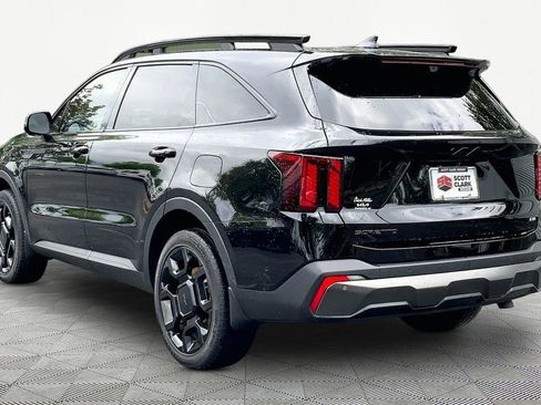 Used 2025 Kia Sorento SX Prestige AWD/4WD image 4
