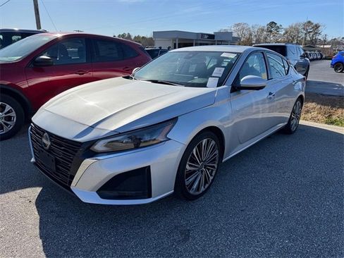 Used 2023 Nissan Altima 2.5 SL image 10