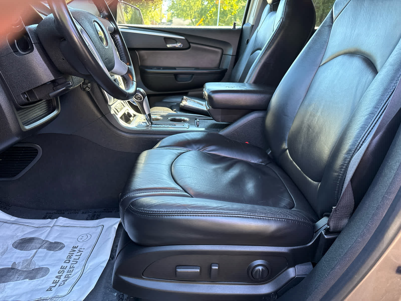 Used 2009 Chevrolet Traverse LT FWD image 11