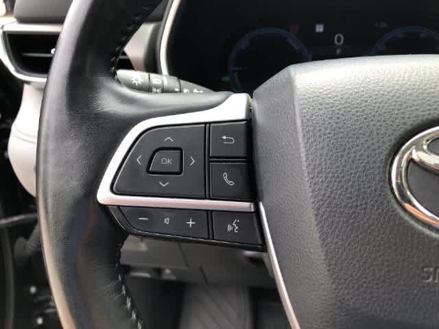 Used 2023 Toyota Highlander Limited AWD/4WD image 23