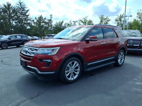 Used 2018 Ford Explorer Limited w/ Equipment Group 301A AWD/4WD image 3