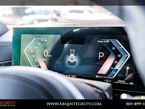 Used 2024 BMW X5 sDrive40i w/ M Sport Package image 23