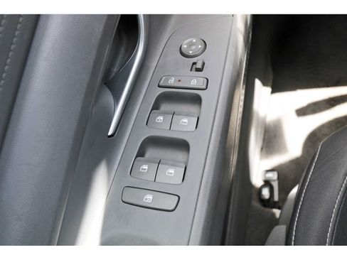 Used 2024 Hyundai Elantra SEL FWD image 15