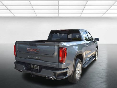 Used 2022 GMC Sierra 1500 Denali w/ Driver Alert Package II AWD/4WD image 8