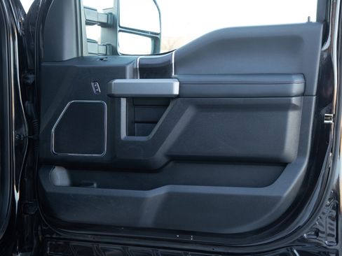 Used 2019 Ford F350 Platinum w/ Platinum Ultimate Package image 12