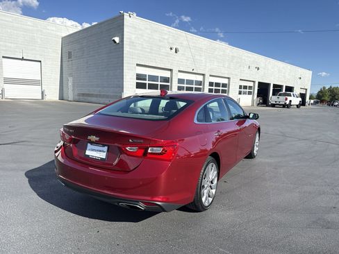 Used 2018 Chevrolet Malibu Premier w/ Premier Sun and Wheel Package FWD image 5