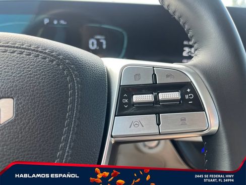 Used 2024 Kia Telluride S FWD image 20