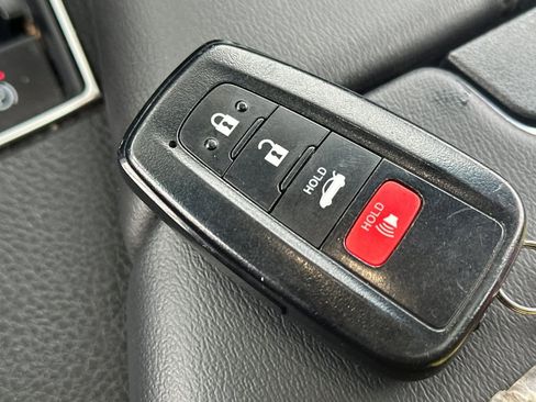 Used 2020 Toyota Avalon TRD image 25