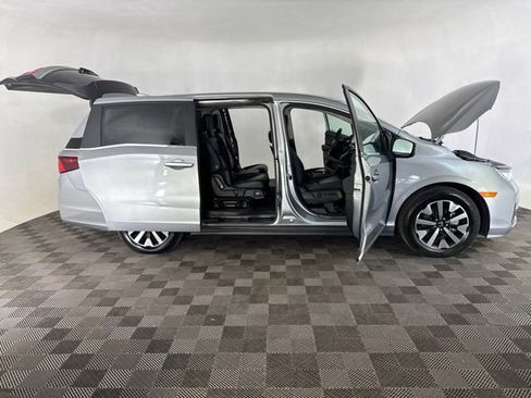 Certified 2025 Honda Odyssey EX-L image 16