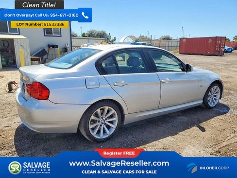Used 2011 BMW 328i Sedan w/ Premium Pkg RWD image 4