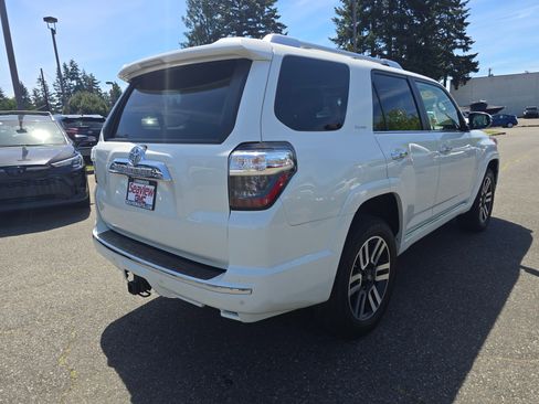 Used 2023 Toyota 4Runner Limited AWD/4WD image 3